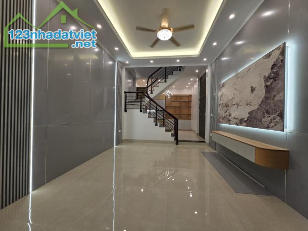 TRUNG TÂM THANH TRÌ, Ô TÔ VÀO NHÀ 5 TẦNG 48m2 GIÁ 8,3 TỶ - 2