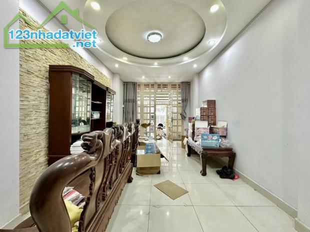 KHU VIP- HIẾM NHÀ BÁN- HẺM XE TẢI BÌNH THẠNH- UNG VĂN KHIÊM- 62M-CÔNG NHẬN ĐỦ- 4 TẦNG- 4X1 - 2