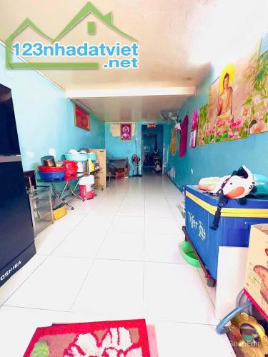 Nhà 56.5m2 hẻm Tùng Thiện Vương P13Q8, giá 3.88 tỷ - 3