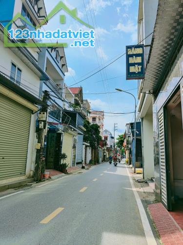 Bán đất Đức Thượng ,diện tích 80m2,mặt tiền 5.6m,trục chính ô tô tránh ,kinh doanh - 1