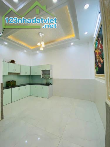 Nhà hẻm xe hơi Huỳnh Tấn Phát, 3 tầng, 5x10m, 5.9 tỷ