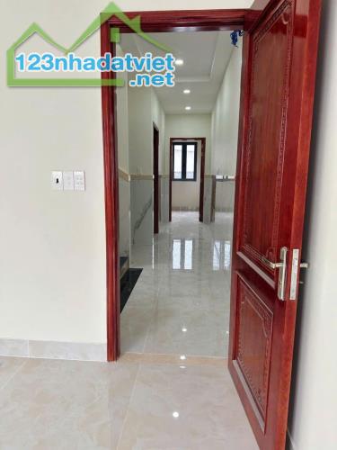 CHỈ 9.9 TỶ - NHÀ 3 TẦNG HẺM XE HƠI PHAN VĂN HỚN Q12 THU 16TR/THÁNG - 4