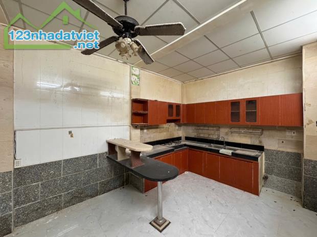 ĐIỆN BIÊN PHỦ👉 NHÀ CŨ PHÙ HỢP XÂY MỚI. 6 x 10, XH CÁCH VÀI BƯỚC 👉 12tỷ8, DAKAO QUẬN 1 - 3