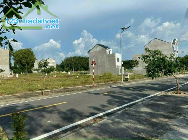 Chính chủ cần bán đất ngay KCN Vsip đường Dt742 giá rẻ - 2