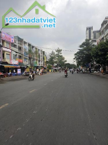 Nhà đẹp ngay bến xe quận 8, ngang 5m, 4 tầng mới ở ngay chỉ 9 tỷ nhỉnh