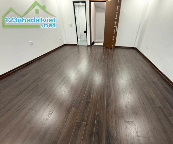 TỰU LIỆT THANH TRÌ mới về ở luôn - 3