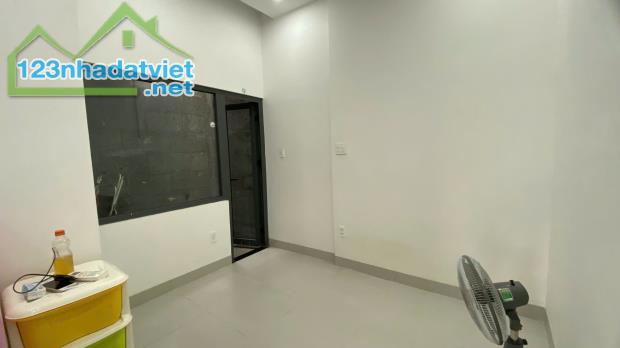 Về quê cần bán nhà cấp 4, 2PN gần chợ cây xăng 26 KP1A Tân Phong - 3