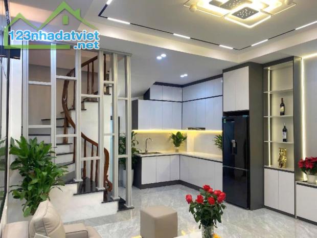 🔥 NHÀ SIÊU NÉT_SIÊU PHẨM-NHÀ CHO CẶP Vk CK TRẺ-2 CON-THANH XUÂN  𝐃𝐢𝐞̣̂𝐧 𝐓𝐢́𝐜𝐡 30m