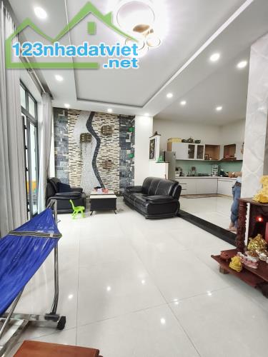🔥 CHỦ GẤP BÁN – HẠ CHÀO 300 TRIỆU – GIÁ MỚI CHỈ CÒN 8 TỶ - NGAN KHỦNG 8M - 155M2 🔥