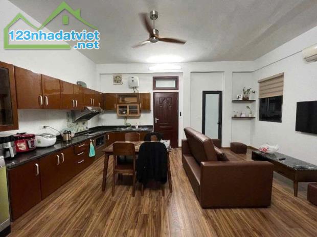 BÁN NHÀ MP: THÁI THỊNH 1-ĐỐNG ĐA. DT:76/90M2 X 4T X 5.2M. - 2