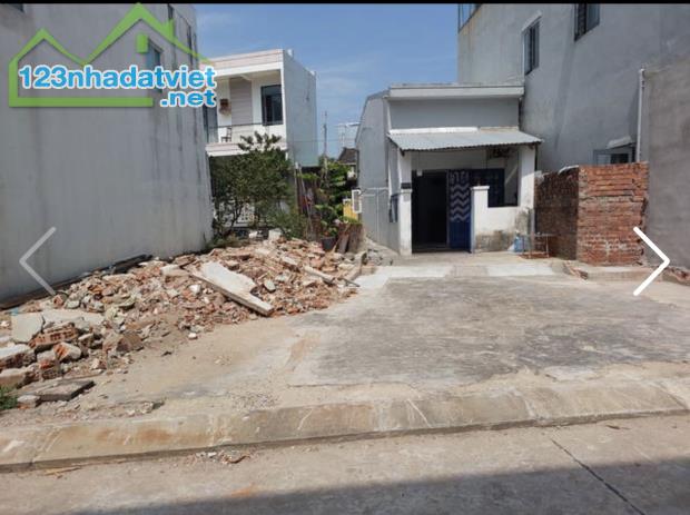 Lô đất kiệt oto  Lê Văn Thứ . Diện tích : 106m , ngang 10m62 . Giá : 5tỷ2 thương lượng