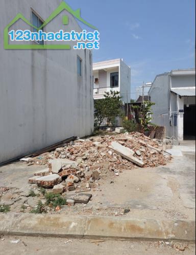 Lô đất kiệt oto  Lê Văn Thứ . Diện tích : 106m , ngang 10m62 . Giá : 5tỷ2 thương lượng - 2