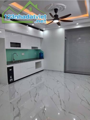 Bán nhà Xóm Trung, Đằng Giang, Ngô Quyền, Hải Phòng. 4 tầng, 60m2, 4,5 tỷ. Ngang 4,3m, d2t - 1