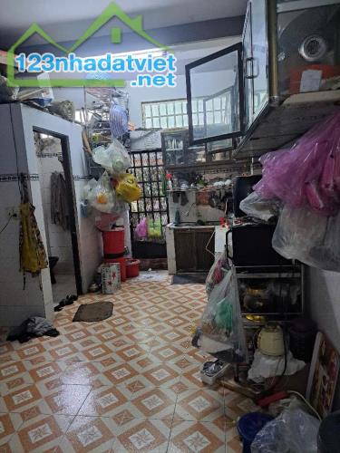 Cần bán, vị trí siêu đẹp, Nguyễn Văn Quá, quân12, dt: 68m2, HXH, siêu rẻ, chỉ 4 tỷ xíu. - 2