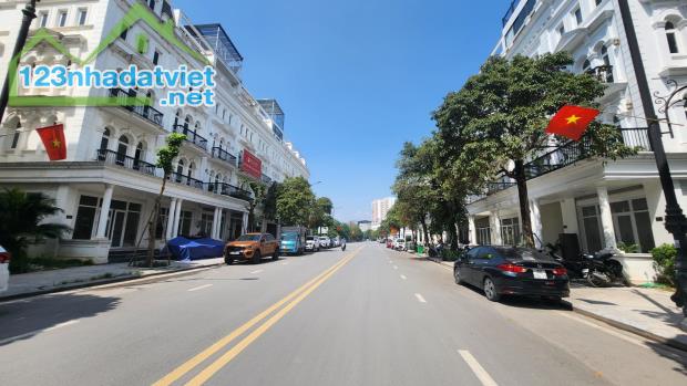 LOUIS CITY ĐẠI MỖ TRỤC CHÍNH KĐT DT 120M MT 6M