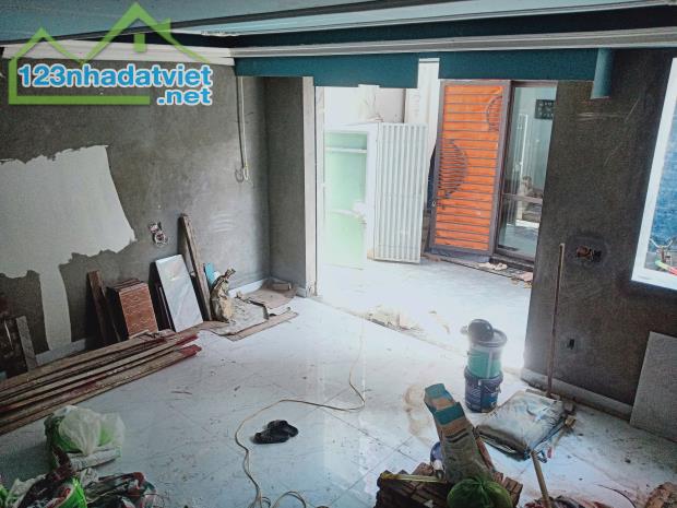 Cần Chuyển Nhượng căn nhà 3 tầng Xây độc lập Trong Ngõ LÊ_LAI ( Thông 191 ĐÀ NẴNG) Ngô