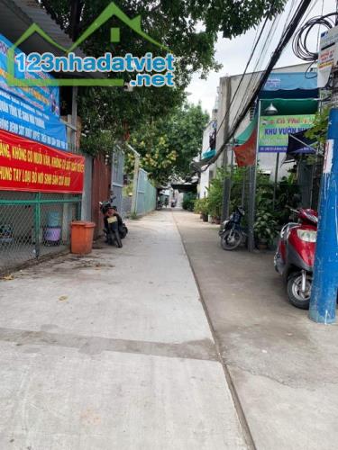 ✨✨BÌNH TÂN - 🚀🚀🚀, ✨NHÀ ĐẸP 2 LẦU Ở LIỀN - HẺM Ô TÔ ĐỖ CỬA - 65M2 - CHƯA TỚI 5 TỶ,