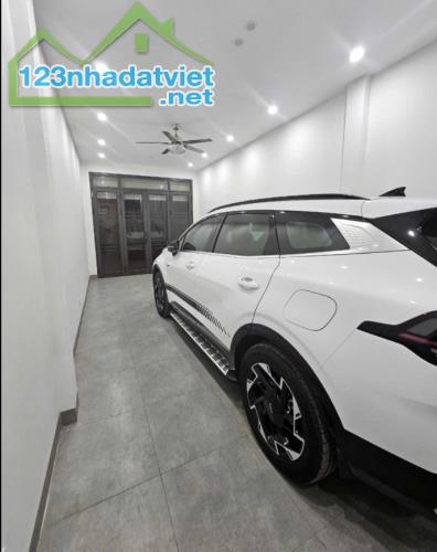 Bán nhà phân lô Đền Lừ-45m2, xây 6 tầng, thang máy. Giá thương lượng - 1