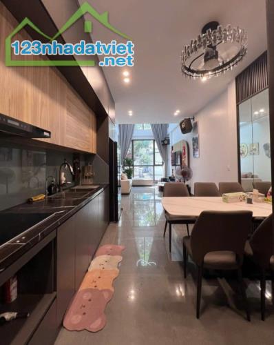 Bán nhà phân lô Đền Lừ-45m2, xây 6 tầng, thang máy. Giá thương lượng - 4