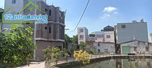 💥TRUNG TÂM QUẬN - VIEW HỒ SINH THÁI - NGÕ THÔNG KINH DOANH - Ô TÔ GẦN - LÔ GÓC.🌹 👉