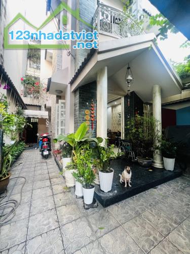 GẤP BÁN CHIA TÀI SẢN  GIẢM CHÀO 6 TỶ --BIỆT THỰ SÁT TÊN LỬA --250M2--3 TẦNG --GIÁ 20.5 TỶ
