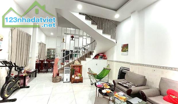 🍀🌺 HÀNG HIẾM 🌺 QUẬN 10 – NHÀ MỚI 4x14m HẺM 8M Ô TÔ , 3 TẦNG - 6 tỏi - 1
