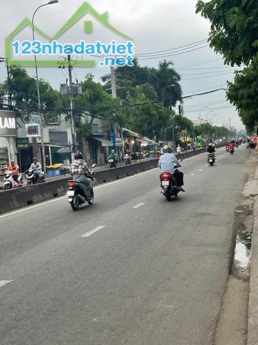 Bán nhà mặt tiền 10x48m giá 33 tỷ Đường Nguyễn Thị Sóc - 2