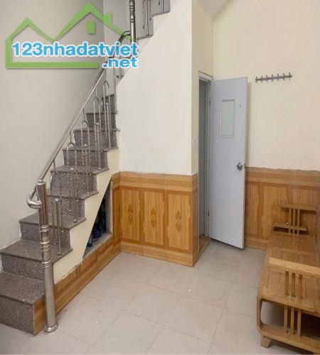 Cho thuê nhà riêng tại Ngõ Văn Hương. Thích hợp cho hộ gia đình - 3
