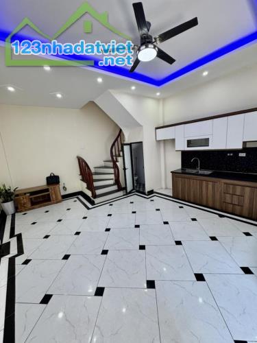 20 MÉT RA PHỐ - 400 MÉT BẾN XE YÊN NGHĨA