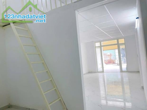 Nhà C4 có gác (4x17) Mặt Tiền Lê Văn Khương, Hiệp Thành, Q12 (Đường Chiết Ga) - 1