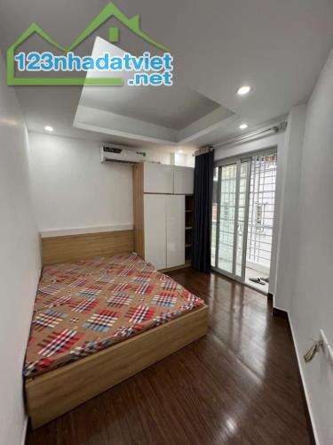 Bán CCMN LẠC LONG QUÂN: 50M, 2PN, NHÀ ĐẸP, VỊ TRÍ ĐẸP - 2