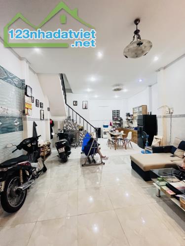Bán nhà quận 8 ngang khủng 6m hoàn công đủ - 4
