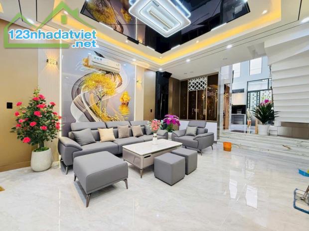 Mặt tiền đường số 9 P.9 GV - 8 tầng 96m2 - Full nội thất , thang máy