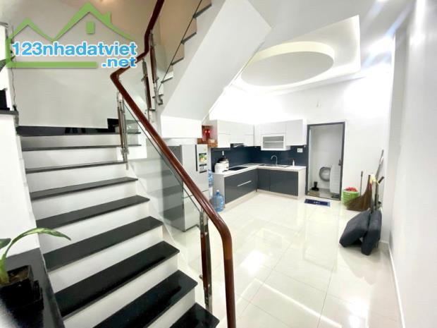 HXH ÂU DƯƠNG LÂN P3 QUẬN 8 - NHÀ ĐẸP 4,1X13,5M VUÔNG VỨC - DT 15TR/THÁNG - CHỈ 5 TỶ - 1