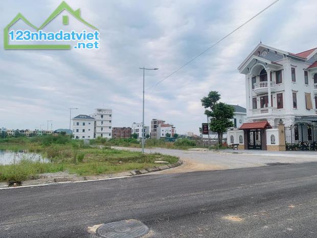 Lô đất LK5 hướng Tây Bắc – Đường lớn 10.5m, đầu ve đẹp, vị trí tiềm năng tại KĐT Núi Long