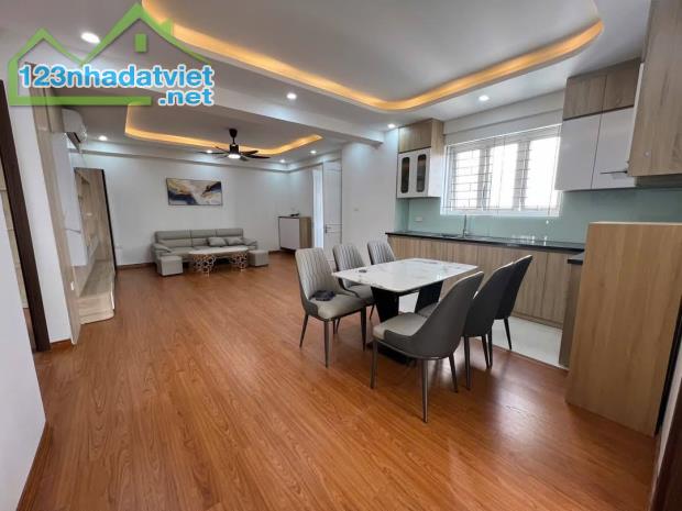 Bán căn hộ tòa cc tòa OCT2 ĐN2 Bắc Linh Đàm, nhà đẹp, full nt, view hồ, 80m, 3 ngủ, sddcc, - 1