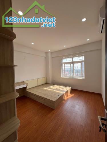 Bán căn hộ tòa cc tòa OCT2 ĐN2 Bắc Linh Đàm, nhà đẹp, full nt, view hồ, 80m, 3 ngủ, sddcc, - 3