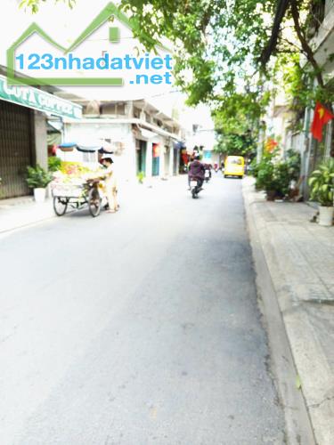 NHÀ MT ĐƯỜNG NHỰA 8M NGAY NGUYỄN XUÂN KHOÁT, TÂN PHÚ, 60 M2, 3 LẦU CHỈ 8 TỶ. - 2