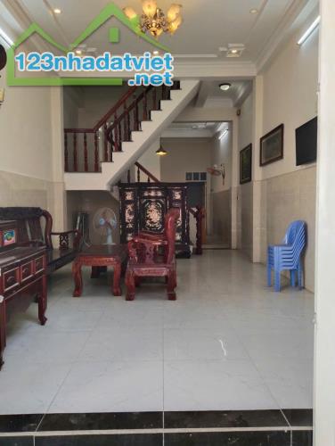 Bán nhà hẻm xe hơi 4,5m đường Bùi Quang Là, P.12, 4 x 16,5, 3 tầng giá 5.9 tỷ - 1
