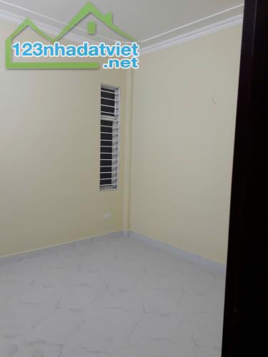 Ngõ ô tô Dương Quảng Hàm, 5 tầng x 45m2, 6 ngủ, 4 WC, 15 Triệu KD, ở, VP, Spa
