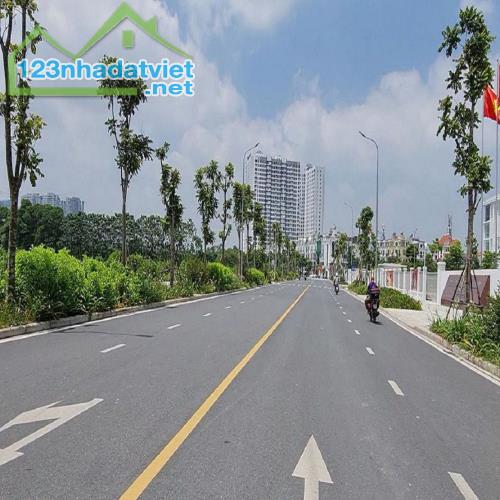 23 tỷ có tòa văn phòng 81m2, 5 tầng mặt phố 22m tại Trâu Quỳ, Gia Lâm, Hà Nội. Lh