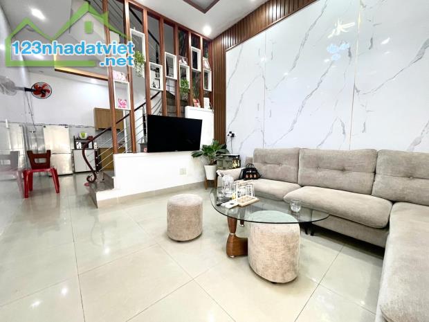 Bán nhà Hoàng Quý ,Tô Hiệu,trần nguyên hãn ,Lê Chân. 2,05 tỷ, 2 tầng,34m. - 2