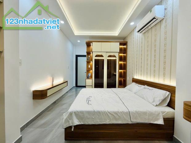 BÁN NHÀ ĐẸP - GẦN CV LÀNG HOA - GÒ VẤP - 40M2 - GIÁ 4.45 tỷ - 2