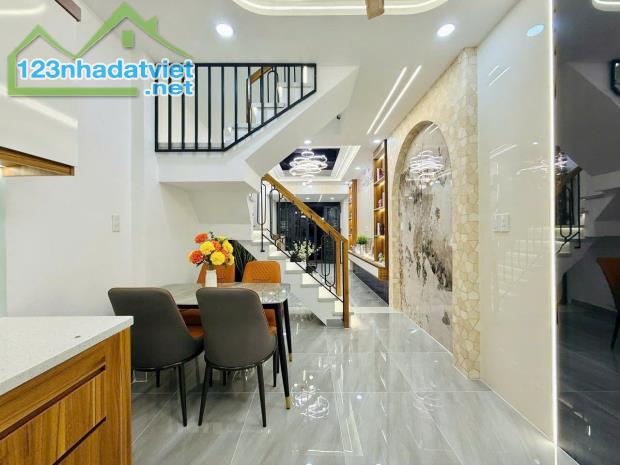 BÁN NHÀ ĐẸP - GẦN CV LÀNG HOA - GÒ VẤP - 40M2 - GIÁ 4.45 tỷ - 4