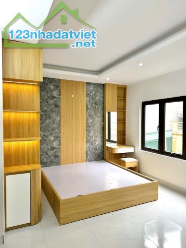 Bán nhà 5 tầng 30m cực đẹp ngõ 565 Bát Khối, Long Biên - 3