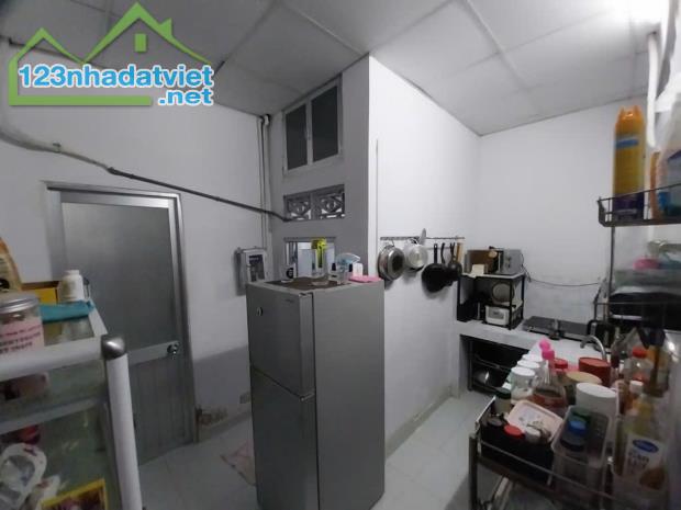 Bán nhà Q12, 81m2, 2PN, 3.4 tỷ - hẽm  rộng, vị trí đẹp, sổ hồng chính chủ! - 3