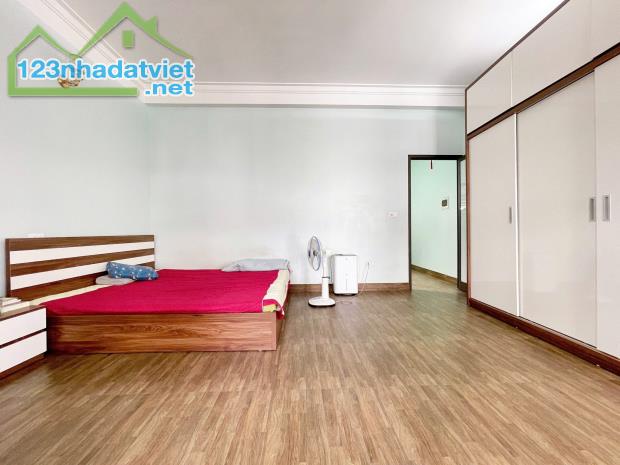 Bán Nhà 3 Tầng Giáp KĐT Bãi Muối,P.Cao Thắng. DT:58m2,MT:5.5m !!! - 3