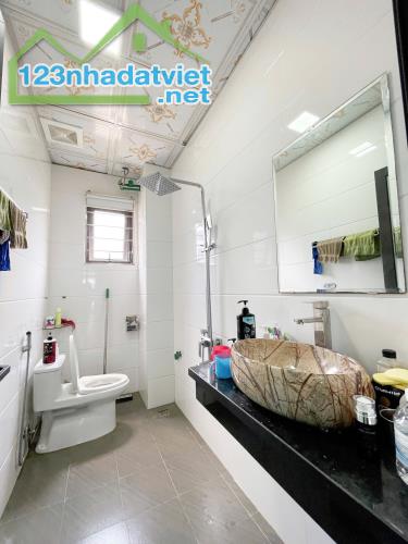 Bán Nhà 3 Tầng Giáp KĐT Bãi Muối,P.Cao Thắng. DT:58m2,MT:5.5m !!! - 4