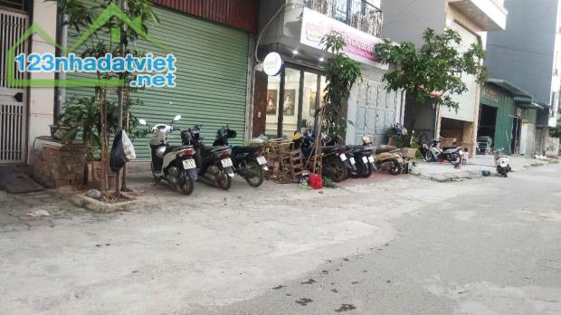 Hàng hiếm! Bán đất dịch vụ Vạn Phúc, phía sau shophouse Him Lam, 46m2, mt 4.6m giá đầu tư - 2