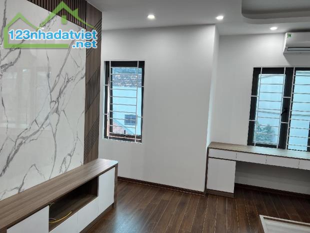 CHỦ BÍ TIỀN -TTQ THANH XUÂN -DÂN XÂY -DÒNG TIỀN - CHỈ 6TY2